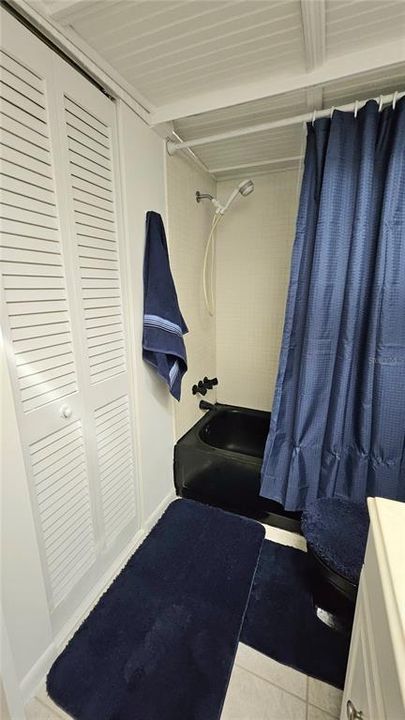 Active With Contract: $101,000 (2 beds, 1 baths, 795 Square Feet)