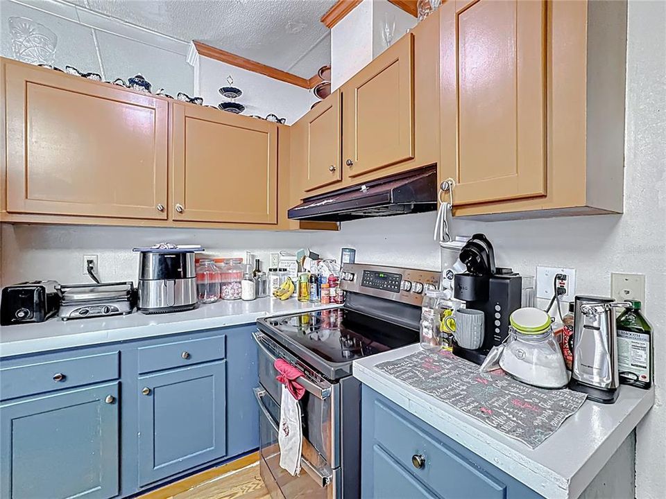 For Sale: $395,000 (4 beds, 2 baths, 1512 Square Feet)