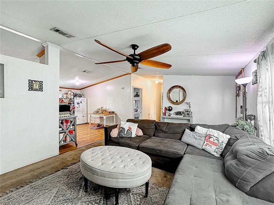 For Sale: $395,000 (4 beds, 2 baths, 1512 Square Feet)