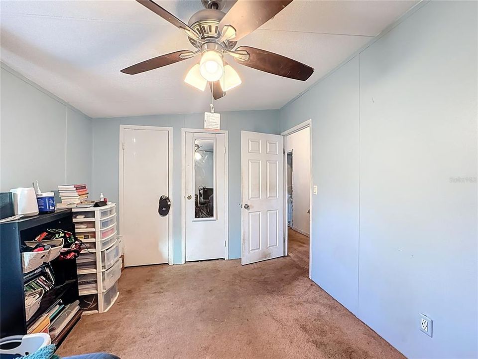 For Sale: $395,000 (4 beds, 2 baths, 1512 Square Feet)