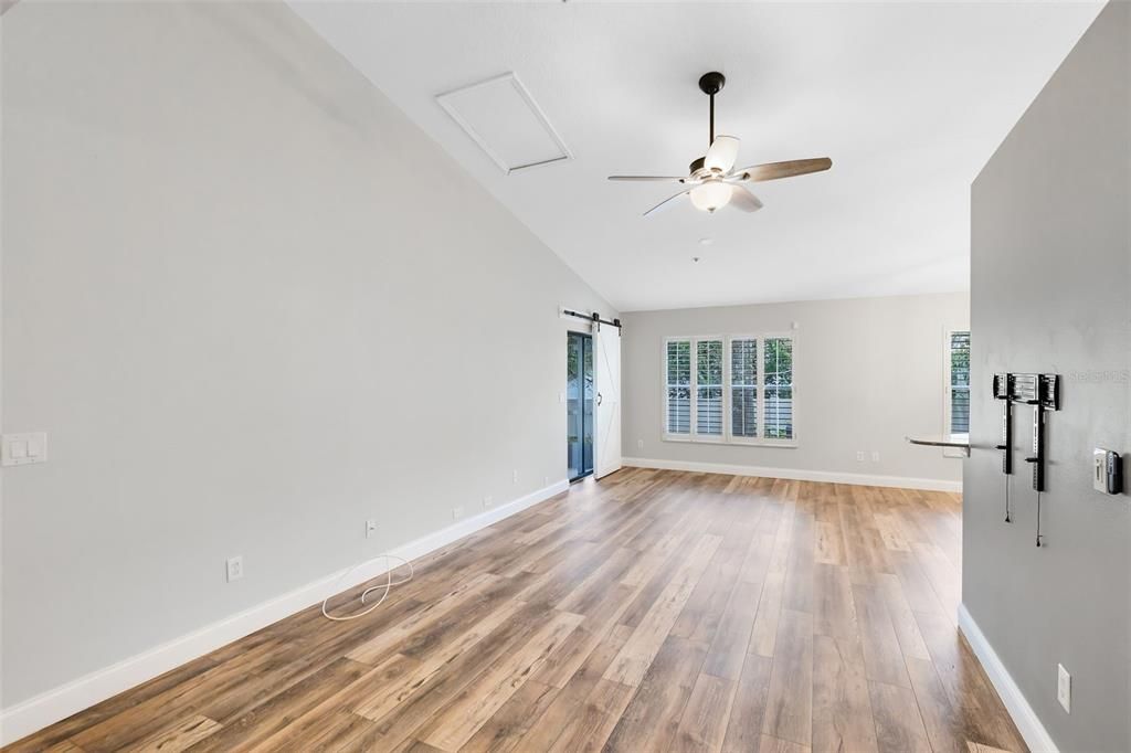 For Rent: $2,175 (3 beds, 2 baths, 1336 Square Feet)