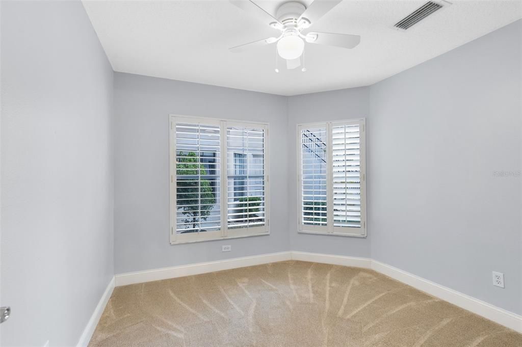 For Rent: $2,175 (3 beds, 2 baths, 1336 Square Feet)