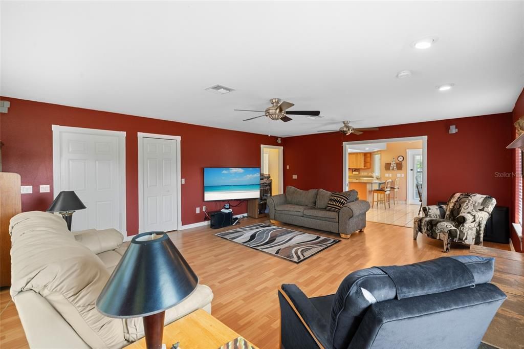 На продажу: $1,195,000 (3 спален, 3 ванн, 2886 Квадратных фут)