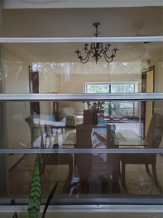 For Rent: $2,900 (3 beds, 2 baths, 1982 Square Feet)