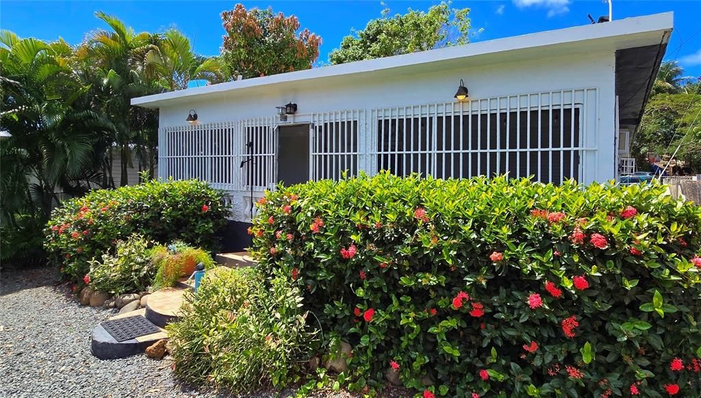 Недавно продано: $389,000 (2 спален, 2 ванн, 759 Квадратных фут)