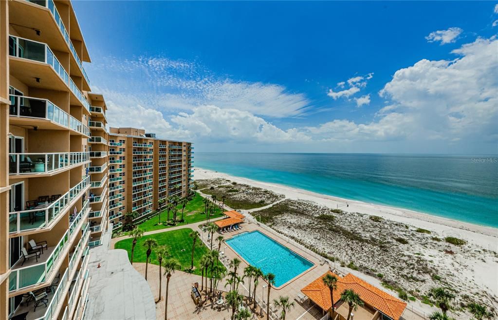 For Rent: $2,800 (1 beds, 1 baths, 728 Square Feet)