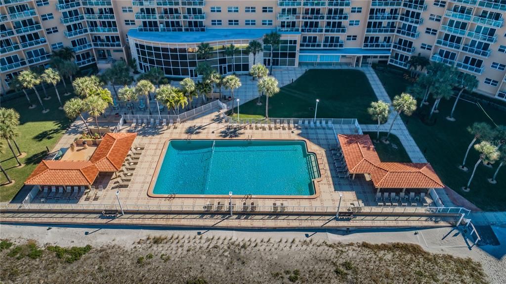 For Rent: $2,800 (1 beds, 1 baths, 728 Square Feet)