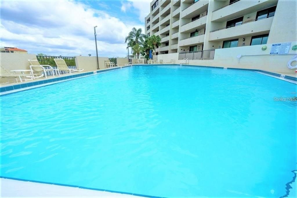 For Sale: $490,000 (2 beds, 2 baths, 1236 Square Feet)