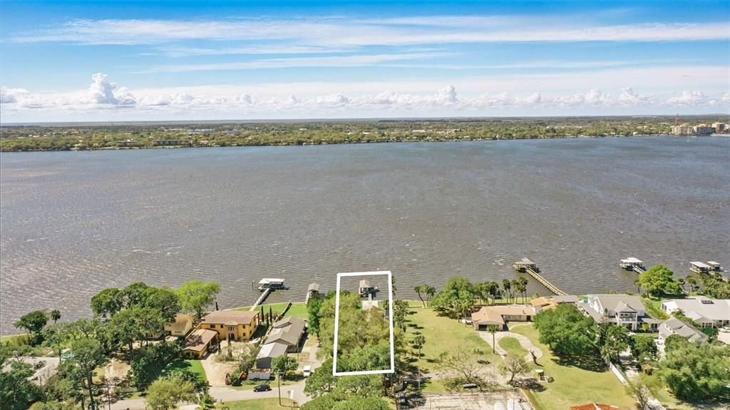 待售: $2,500,000 (4 贝兹, 4 浴室, 3988 平方英尺)