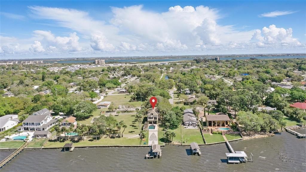 待售: $2,500,000 (4 贝兹, 4 浴室, 3988 平方英尺)