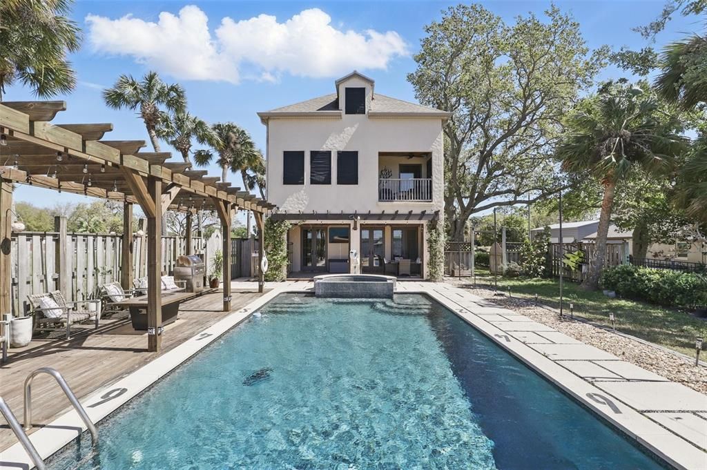 待售: $2,500,000 (4 贝兹, 4 浴室, 3988 平方英尺)