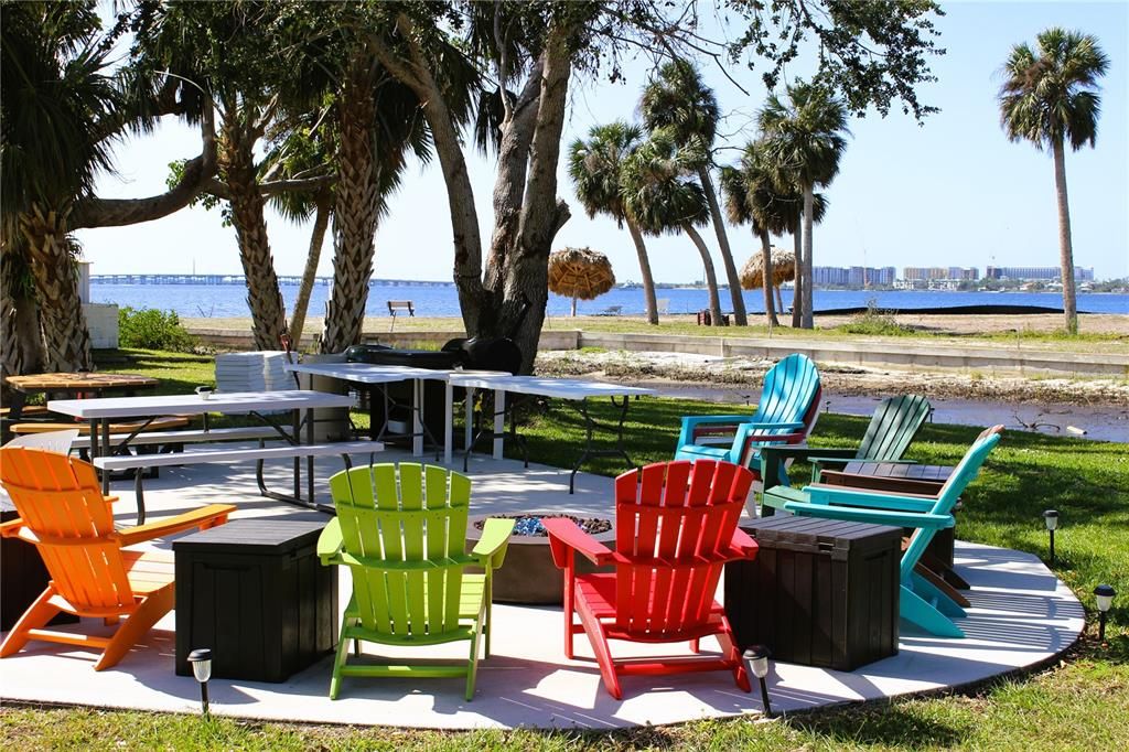 На продажу: $59,900 (2 спален, 1 ванн, 728 Квадратных фут)