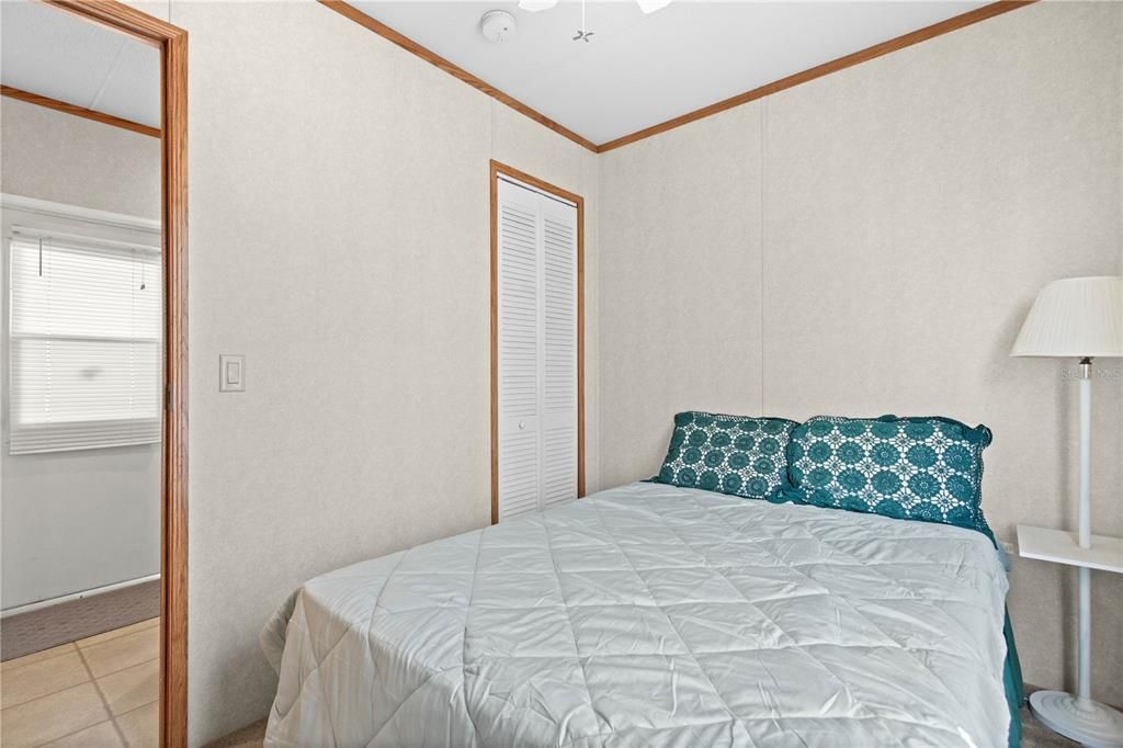 На продажу: $59,900 (2 спален, 1 ванн, 728 Квадратных фут)