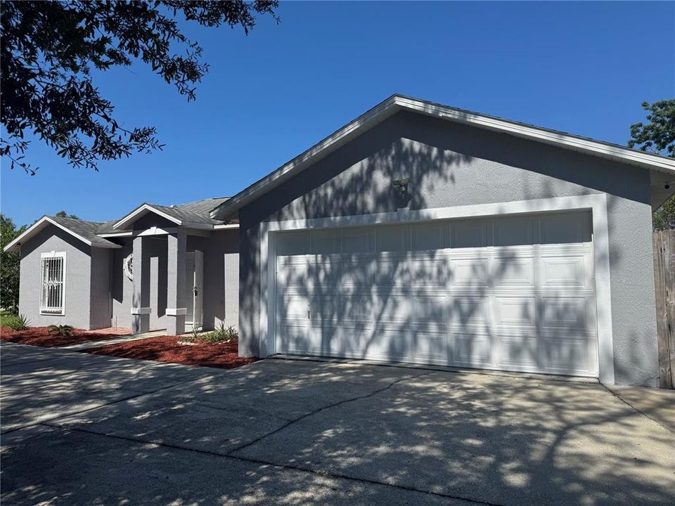 Недавно продано: $295,000 (4 спален, 2 ванн, 1398 Квадратных фут)