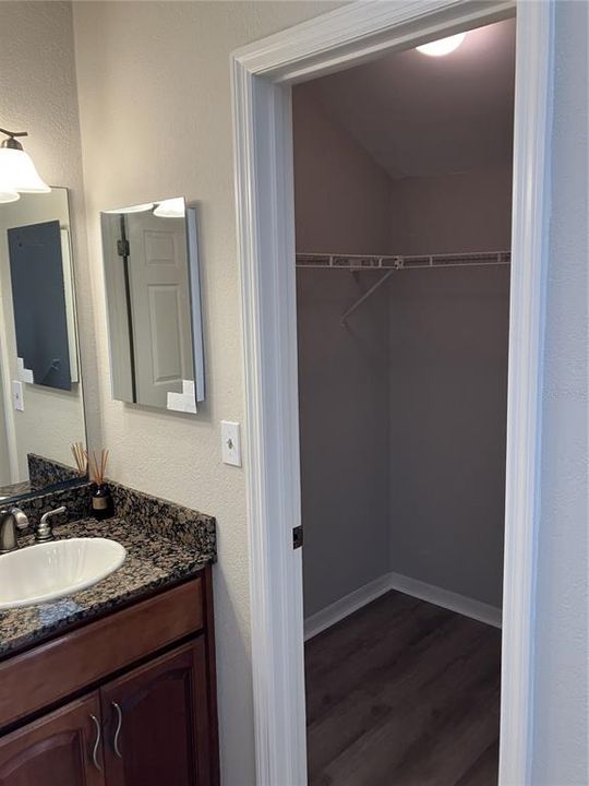 For Rent: $2,500 (2 beds, 2 baths, 1016 Square Feet)