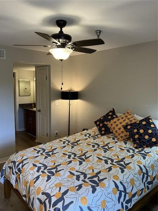 For Rent: $2,500 (2 beds, 2 baths, 1016 Square Feet)
