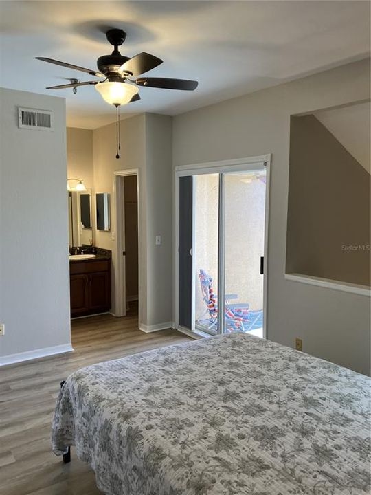 For Rent: $2,500 (2 beds, 2 baths, 1016 Square Feet)