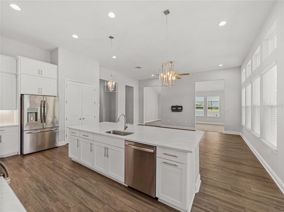 For Sale: $749,900 (3 beds, 2 baths, 2777 Square Feet)