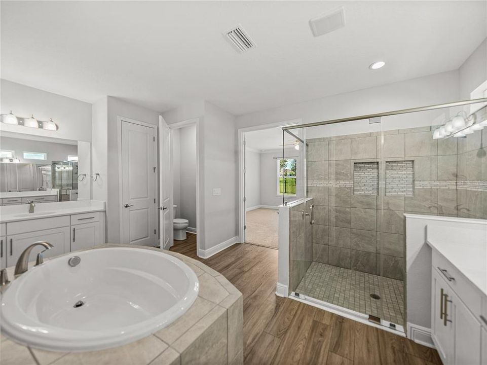 For Sale: $749,900 (3 beds, 2 baths, 2777 Square Feet)