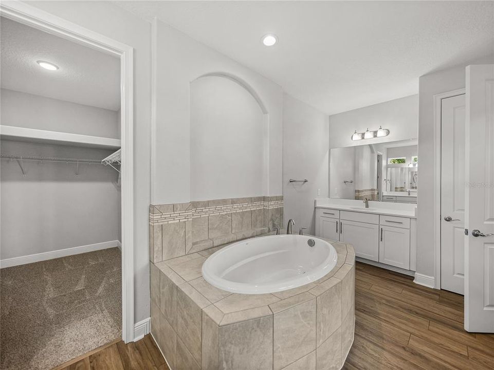 For Sale: $749,900 (3 beds, 2 baths, 2777 Square Feet)