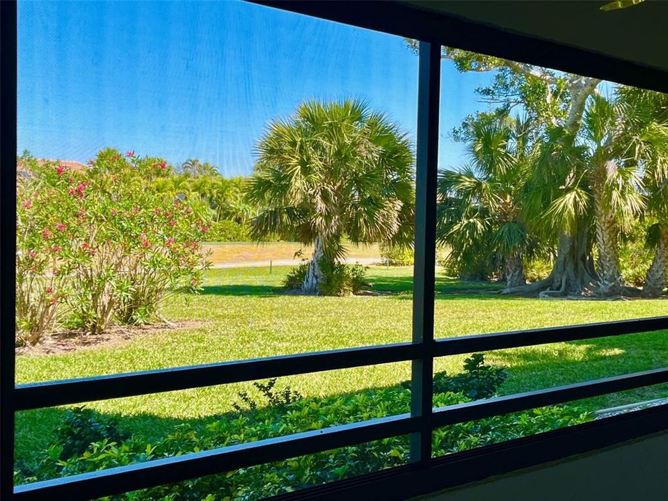 For Sale: $174,900 (2 beds, 2 baths, 1440 Square Feet)