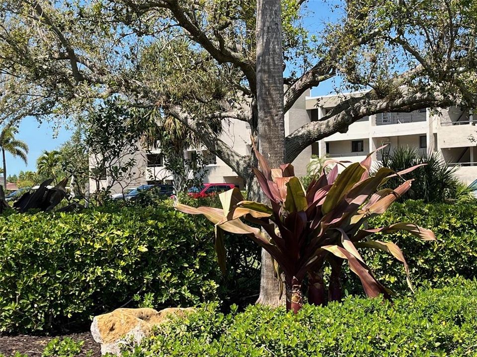 For Sale: $174,900 (2 beds, 2 baths, 1440 Square Feet)