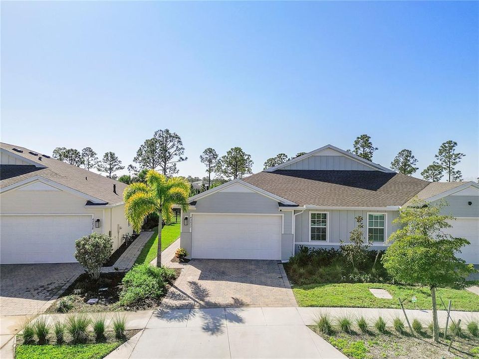 Recently Rented: $2,400 (2 beds, 2 baths, 1516 Square Feet)