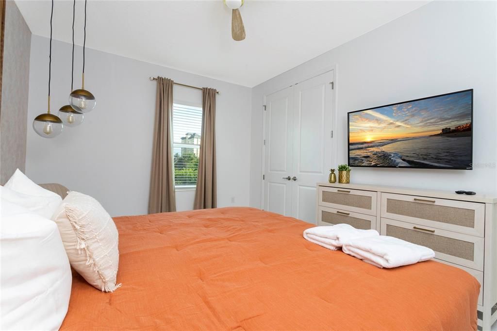 待售: $1,200,000 (8 贝兹, 7 浴室, 4164 平方英尺)