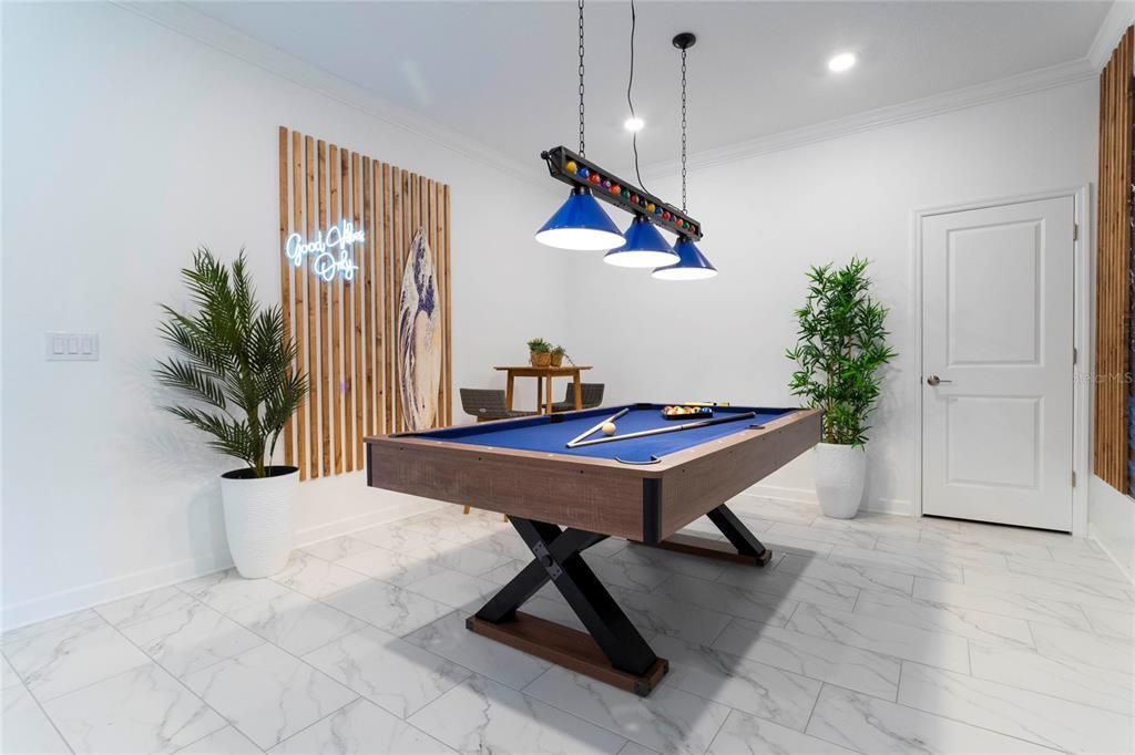 待售: $1,200,000 (8 贝兹, 7 浴室, 4164 平方英尺)