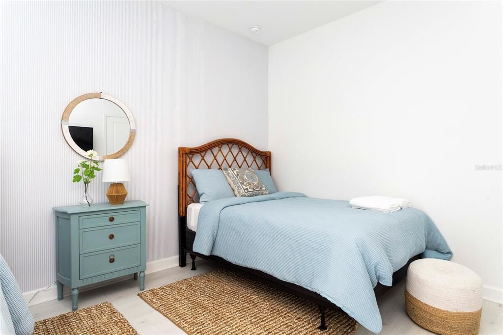 待售: $1,200,000 (8 贝兹, 7 浴室, 4164 平方英尺)