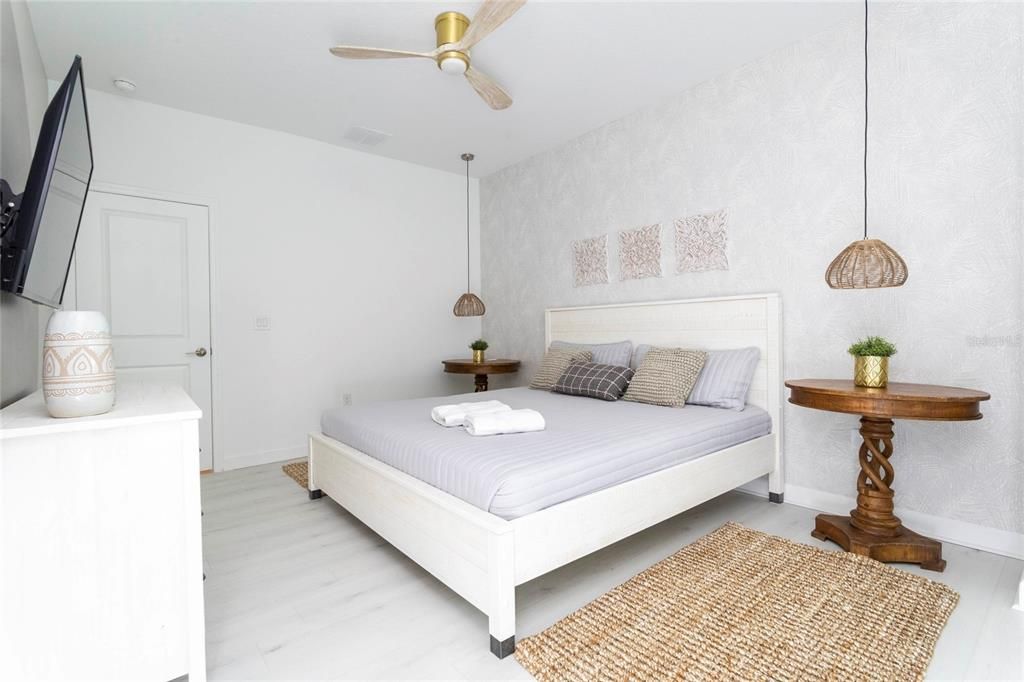 待售: $1,200,000 (8 贝兹, 7 浴室, 4164 平方英尺)