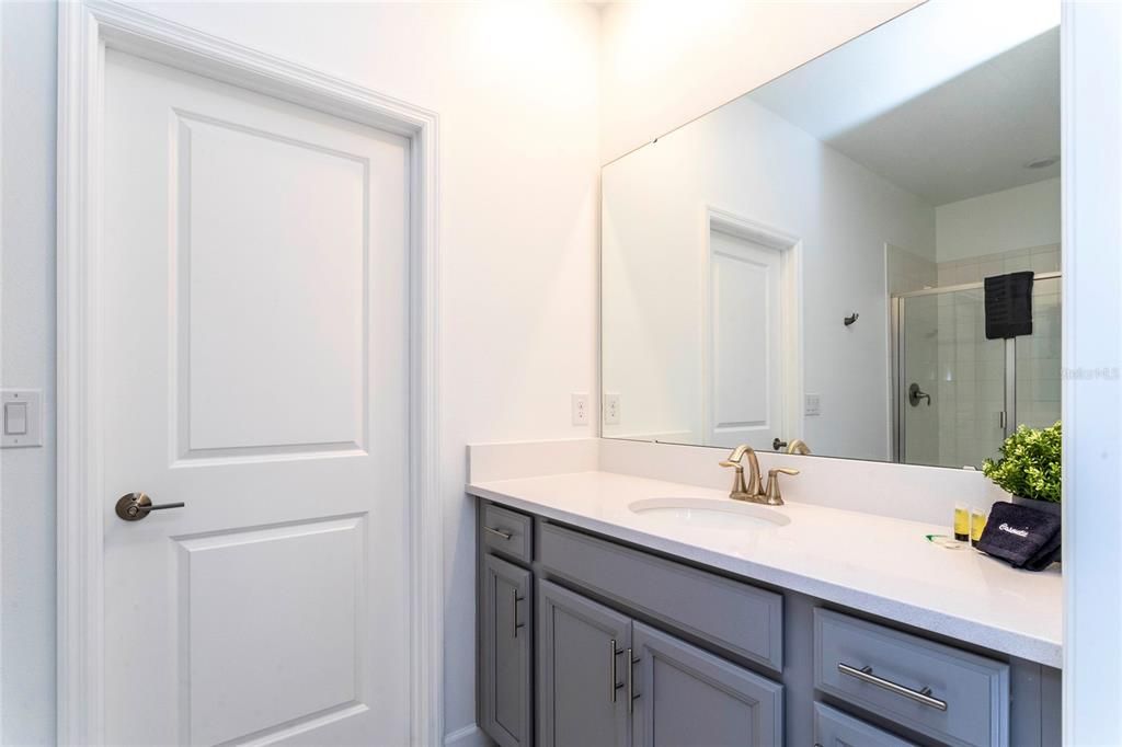 待售: $1,200,000 (8 贝兹, 7 浴室, 4164 平方英尺)