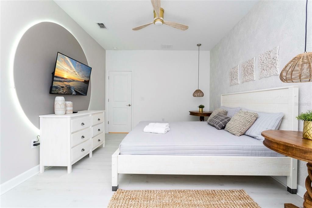 待售: $1,200,000 (8 贝兹, 7 浴室, 4164 平方英尺)