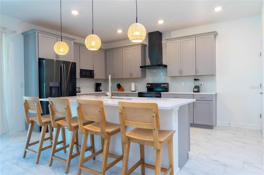 待售: $1,200,000 (8 贝兹, 7 浴室, 4164 平方英尺)