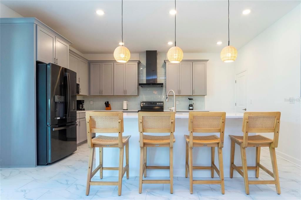 待售: $1,200,000 (8 贝兹, 7 浴室, 4164 平方英尺)