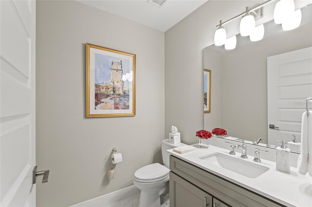 待售: $380,000 (2 贝兹, 2 浴室, 1402 平方英尺)