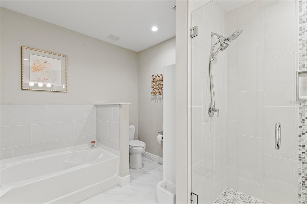 待售: $380,000 (2 贝兹, 2 浴室, 1402 平方英尺)