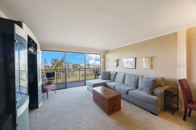 En Venta: $420,000 (2 camas, 2 baños, 1300 Pies cuadrados)