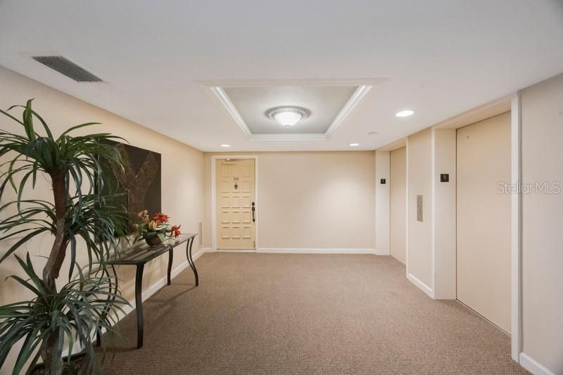 En Venta: $420,000 (2 camas, 2 baños, 1300 Pies cuadrados)