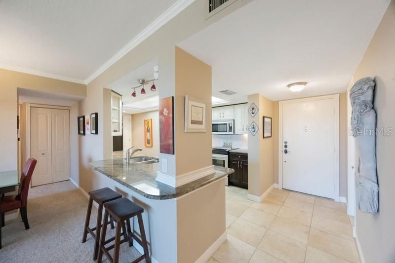 En Venta: $420,000 (2 camas, 2 baños, 1300 Pies cuadrados)