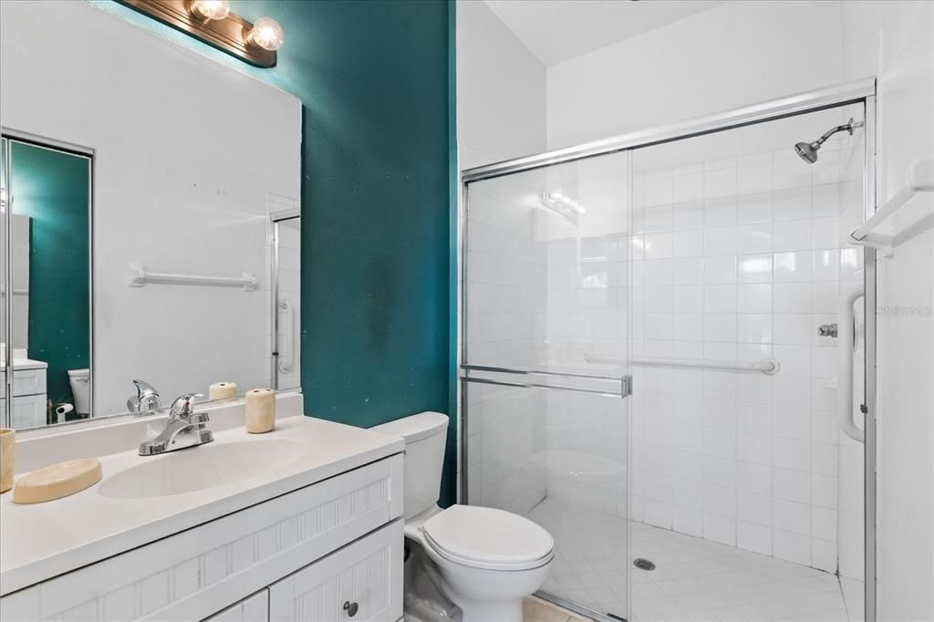 Active With Contract: $215,000 (2 beds, 2 baths, 1143 Square Feet)