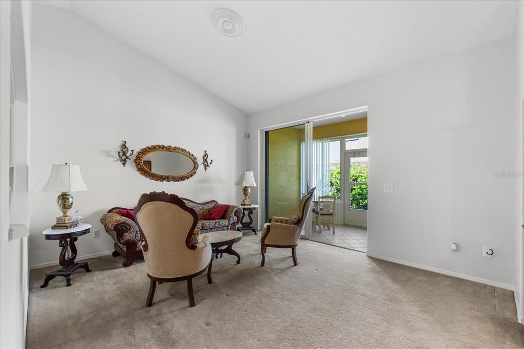 Active With Contract: $215,000 (2 beds, 2 baths, 1143 Square Feet)