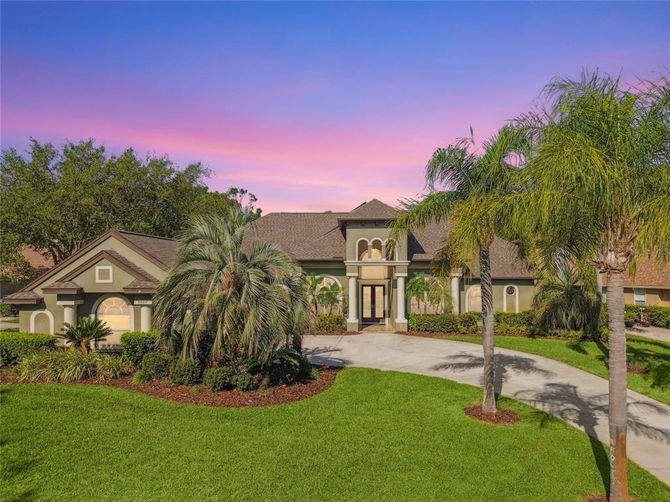 Recently Sold: $1,370,000 (4 beds, 5 baths, 4188 Square Feet)