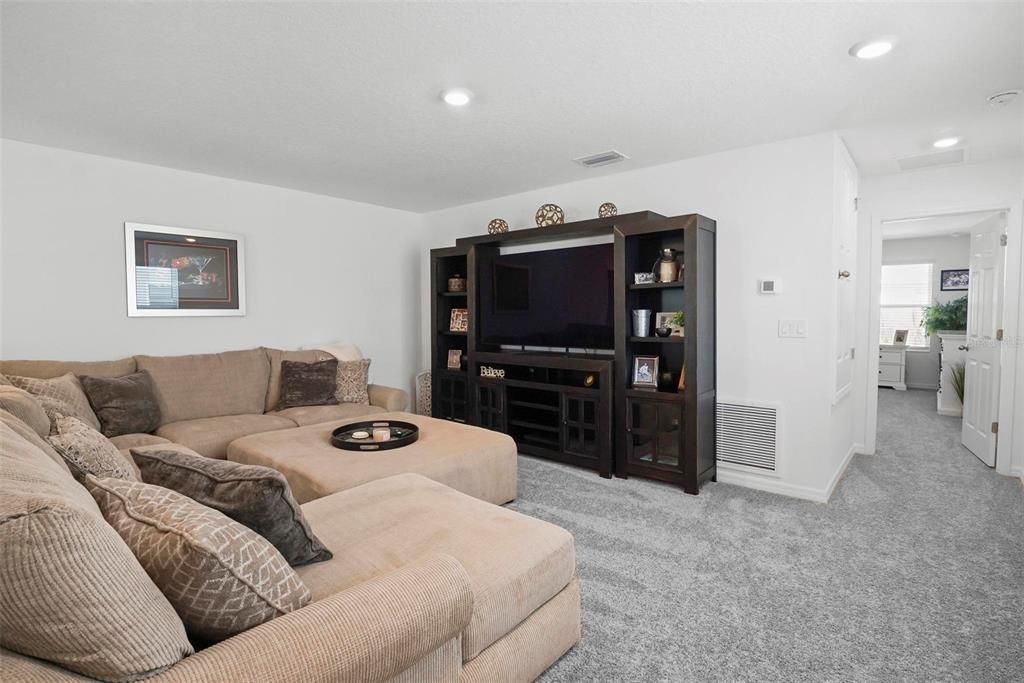 待售: $424,000 (4 贝兹, 2 浴室, 2964 平方英尺)