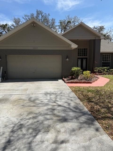 Недавно арендовано: $2,600 (4 спален, 2 ванн, 2566 Квадратных фут)