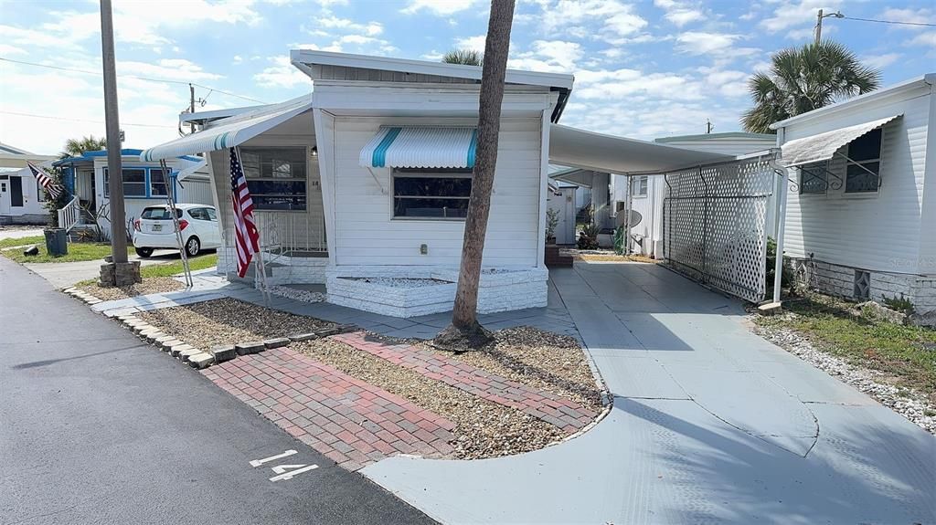 Recently Sold: $115,000 (1 beds, 1 baths, 654 Square Feet)