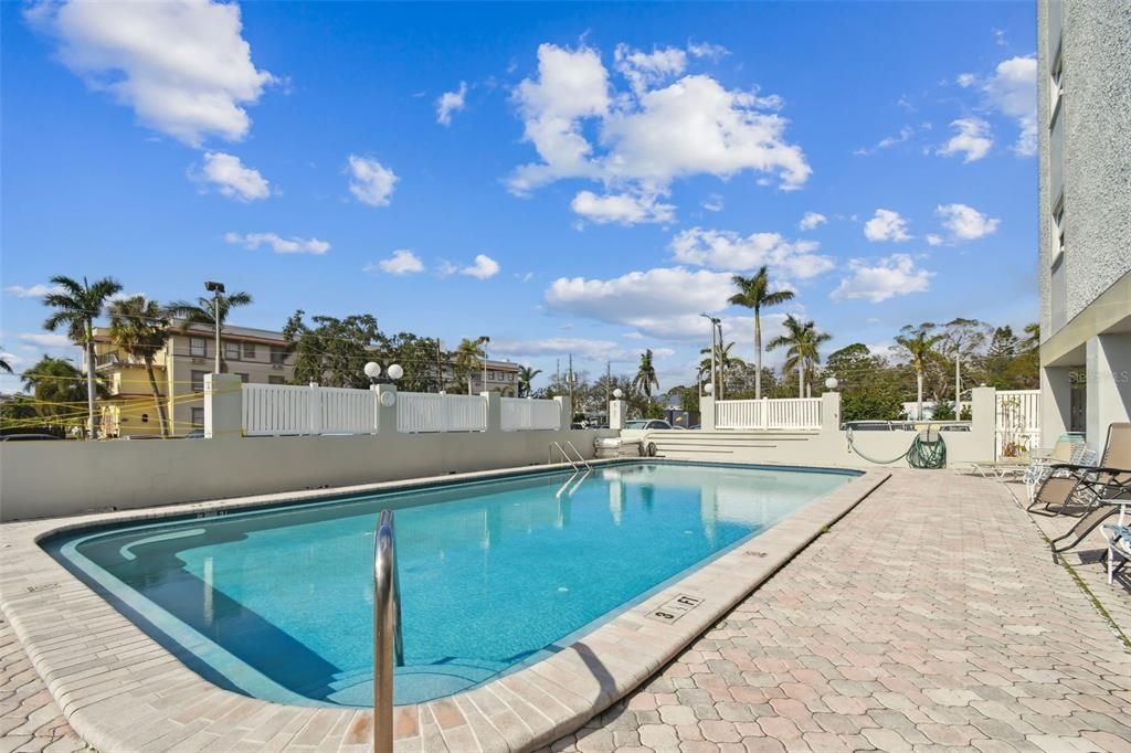 For Rent: $1,500 (2 beds, 1 baths, 1085 Square Feet)