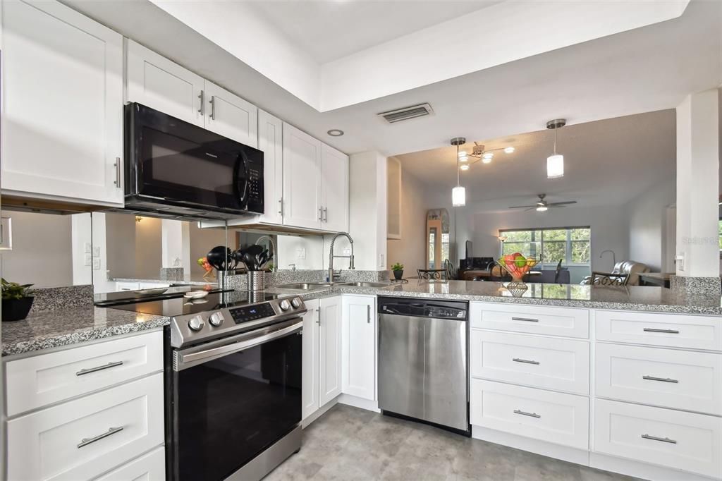 For Rent: $1,500 (2 beds, 1 baths, 1085 Square Feet)