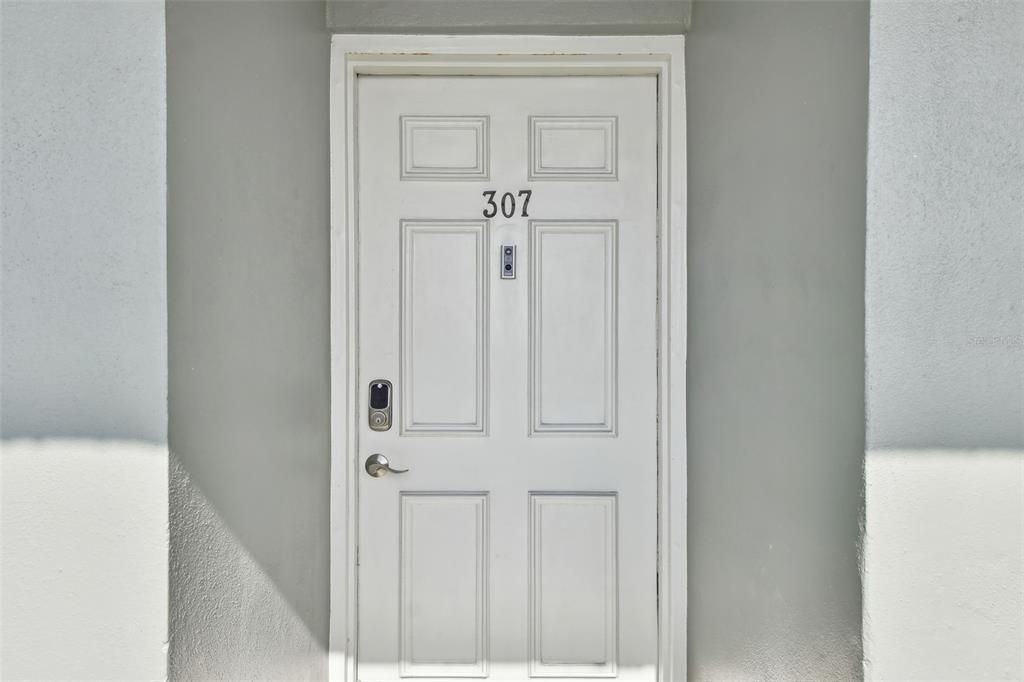 For Rent: $1,500 (2 beds, 1 baths, 1085 Square Feet)