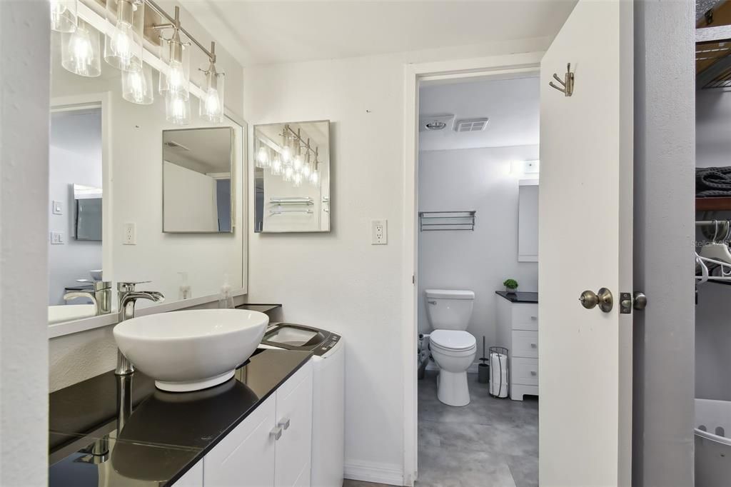 For Rent: $1,500 (2 beds, 1 baths, 1085 Square Feet)